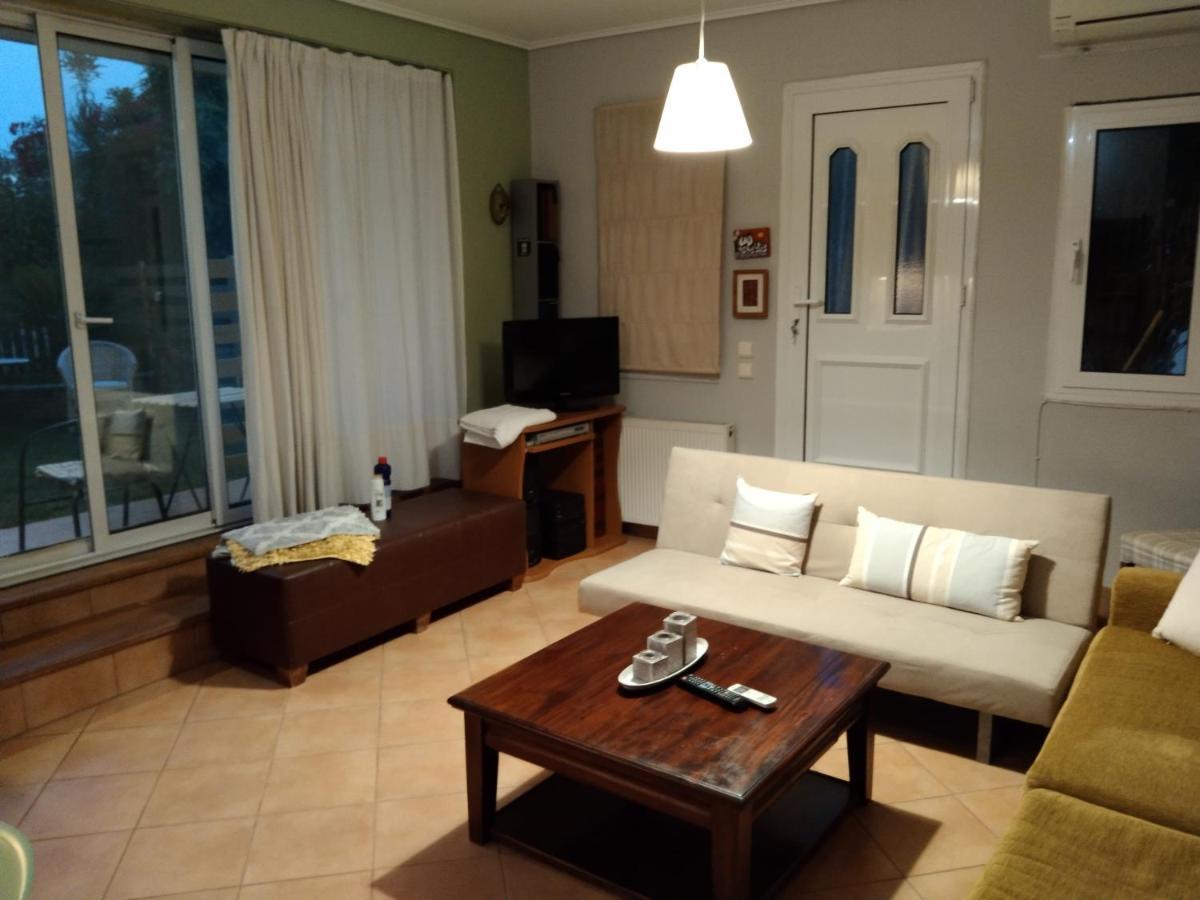 Villa Ησυχες Διακοπες Kalamata Exterior foto